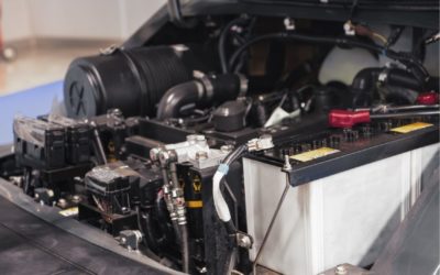 Internal Combustion Forklifts and Electric Forklifts: What You Need to Know
